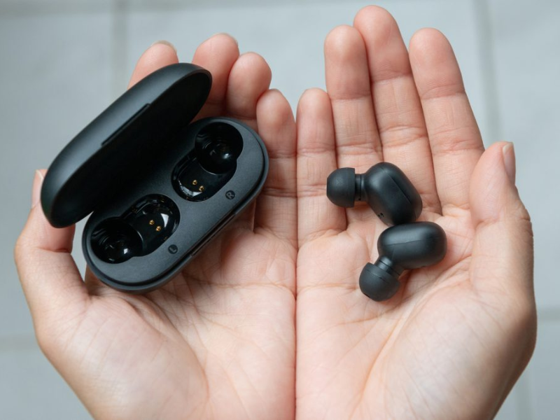 Charge Bluetooth Wireless Earbuds